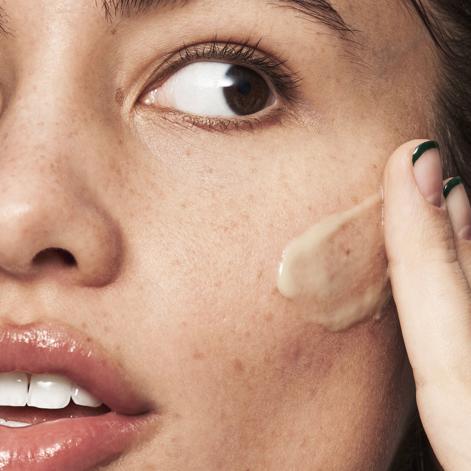 blemish-breakthrough-acne-calming-water-cream-s8 021522_Isabella_Acne_After_0462_FINAL_IGF_9e5f70b6-f47c-4bf3-9a7f-a9f223867f61.jpg