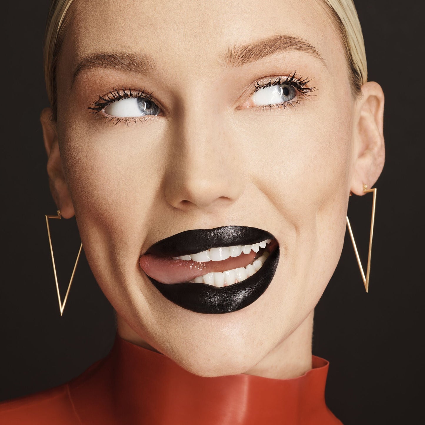o-face-satin-lipstick-w3 071222_MD_Look4_0124_FINAL_RGB_IGF.jpg