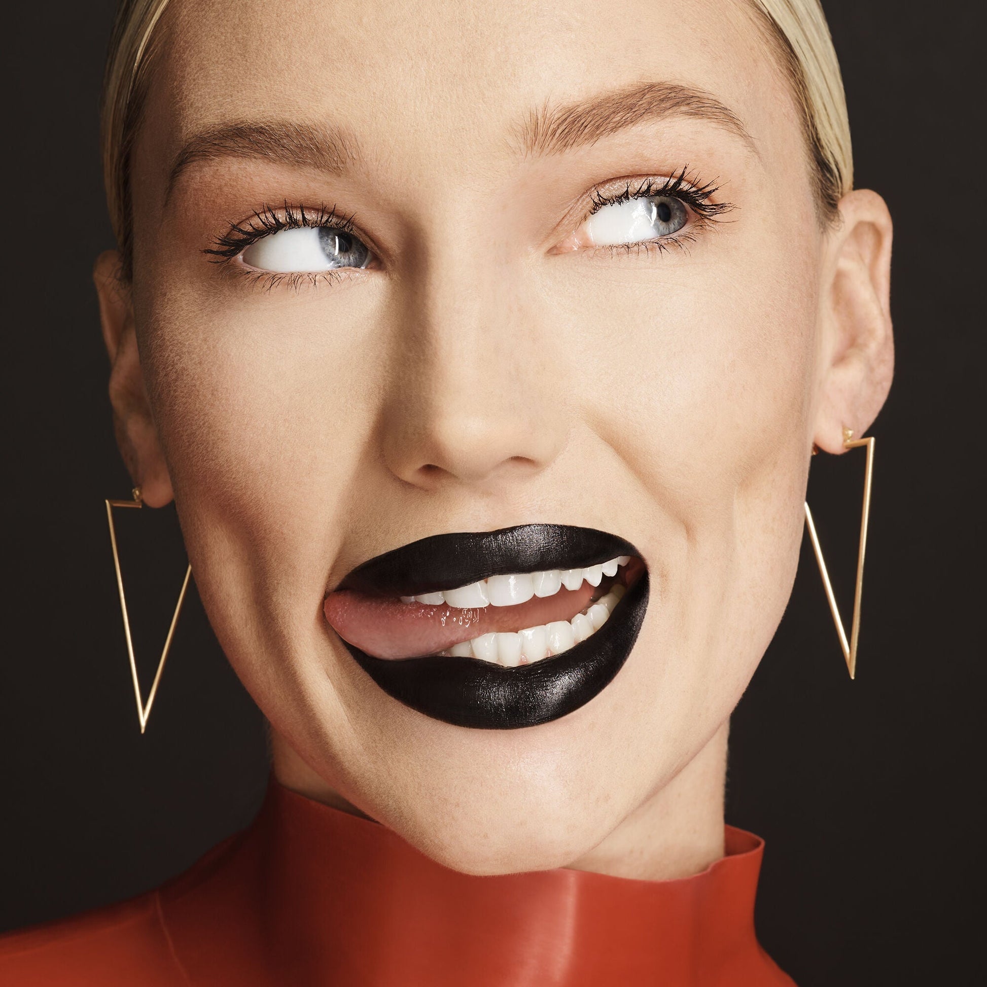 o-face-satin-lipstick-w3 071222_MD_Look4_0124_FINAL_RGB_IGF.jpg