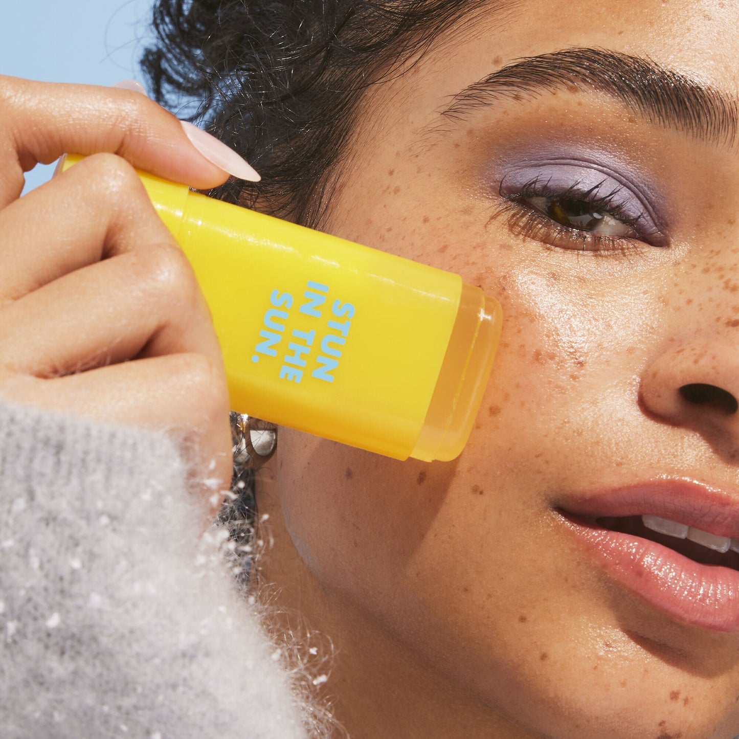 suntouchable-invisi-stick-spf-50-c3 091924_Aiyana_Sunwich2_2468_FINAL_RGB_IGF2.jpg