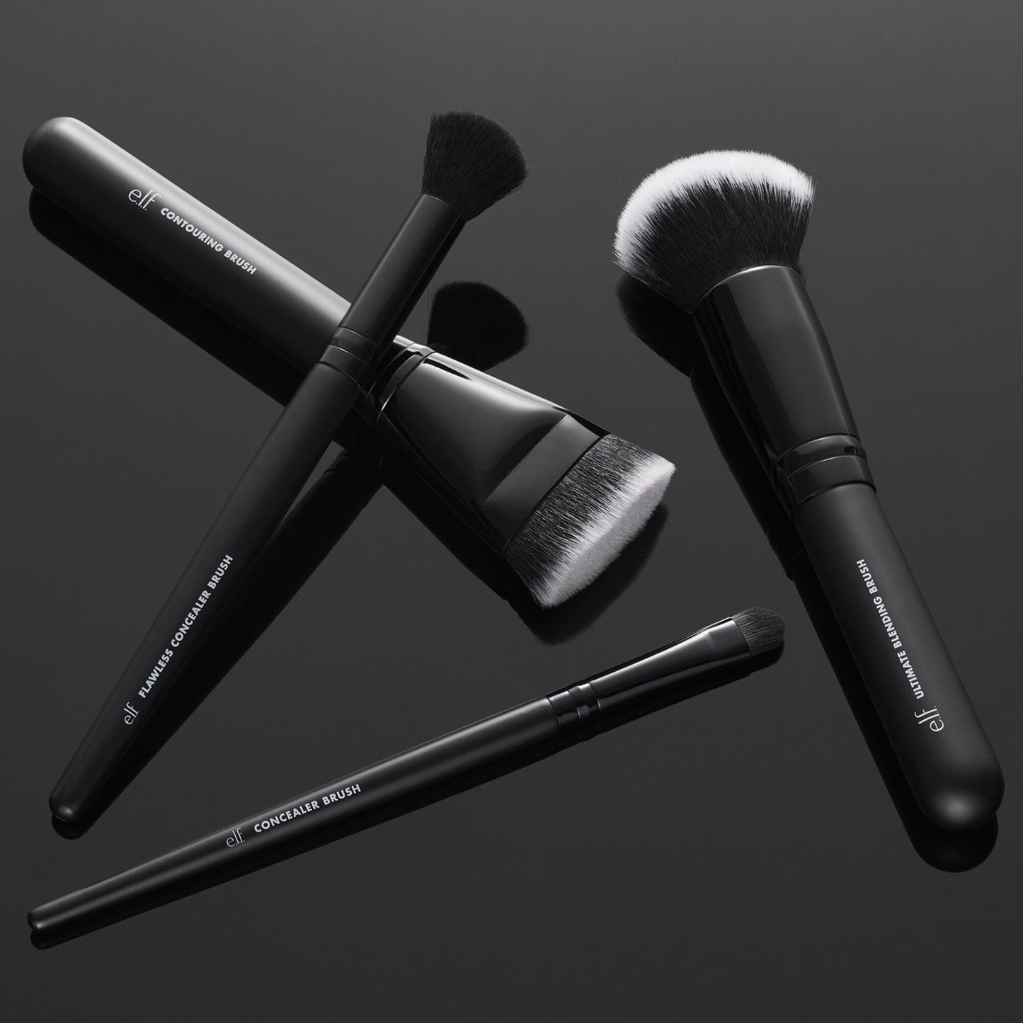 foundation-and-concealer-brush-set-d1 12142020_ComplexionPerfection-FaceBrush_0028_FocusBracket-MAIN_V2_IGF.jpg