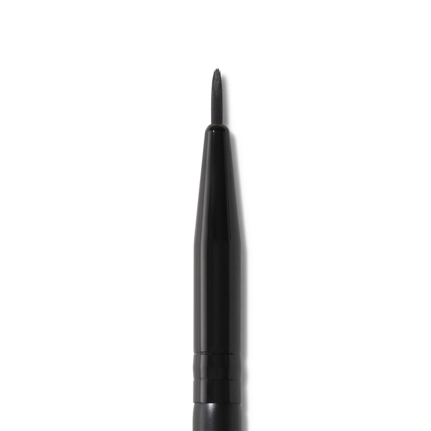 ultra-fine-eyeliner-brush-d8 81915_detail_R.png
