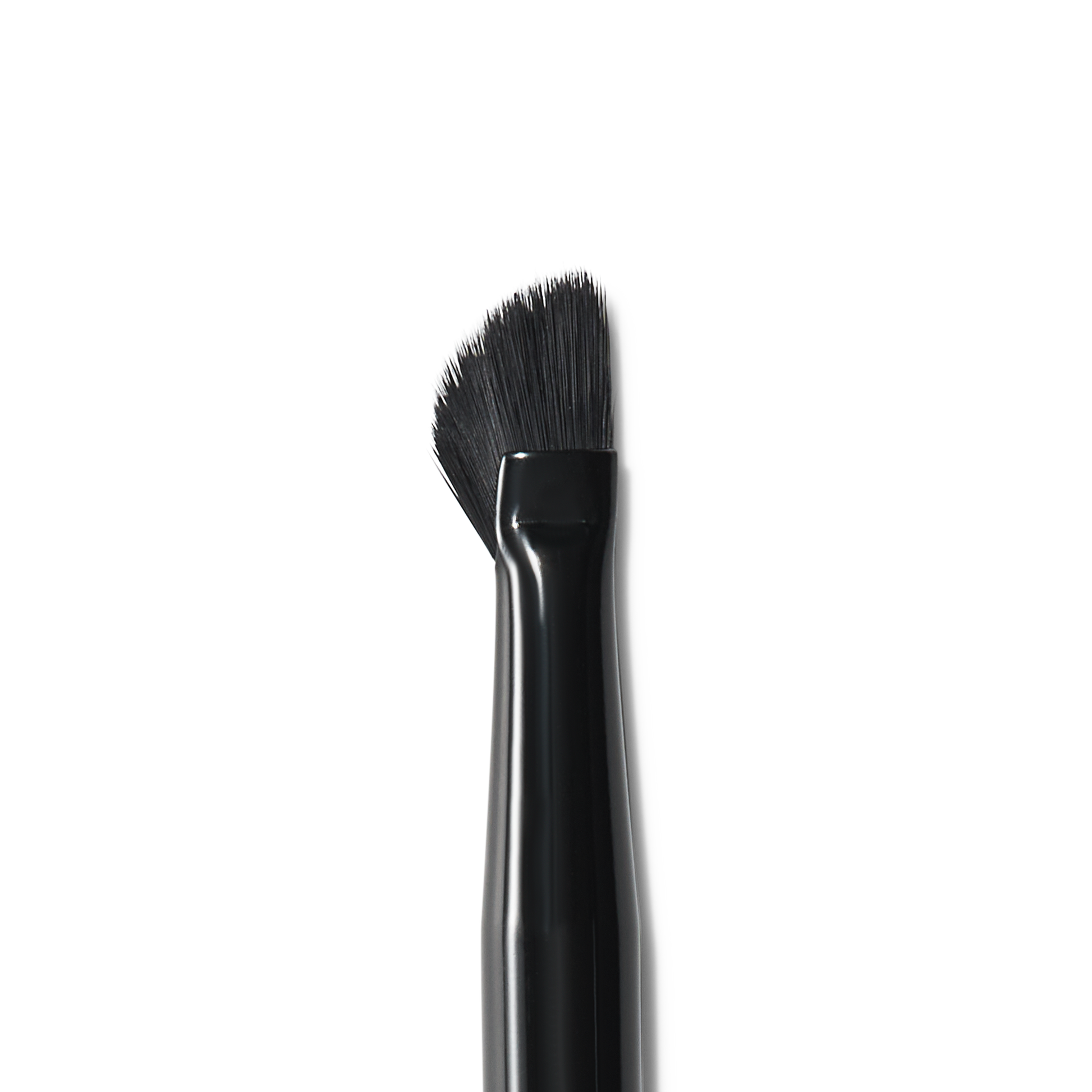 wing-it-liner-brush-b3 84091_MACRO_R.png